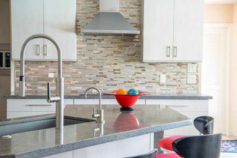 20 minute home reset - Clean kitchen counter after a quick home reset